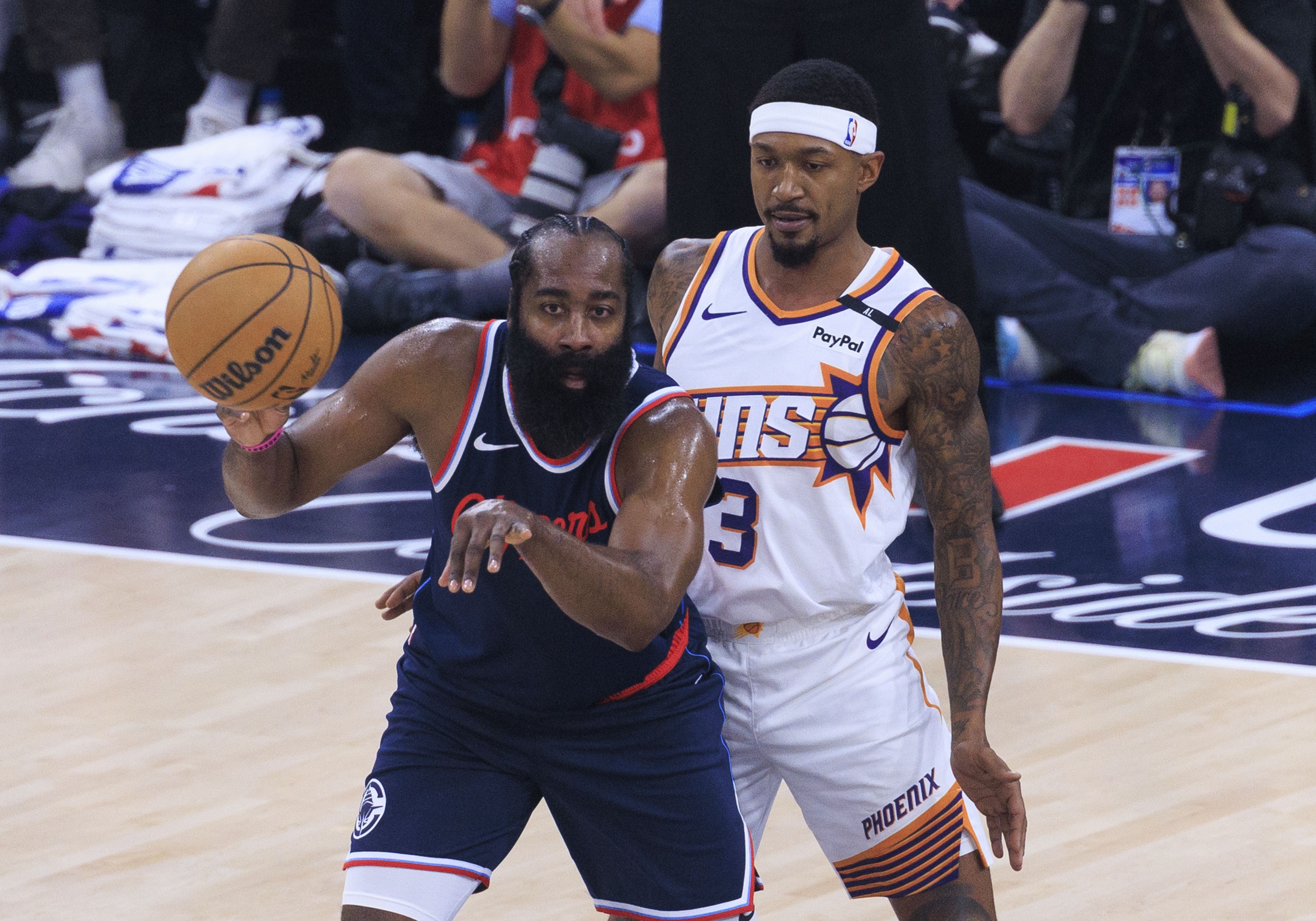 aoa体育-鲍威尔交易一出 哈登立马致电球队总裁：若比尔被买断 我们必签