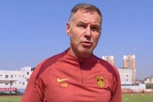 中国女足入驻重庆铜梁龙基地进行备战，主帅队员齐夸硬件设施完善